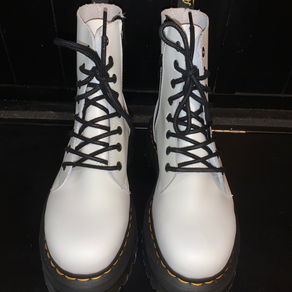 Platform “Jadon” White Doc Martens